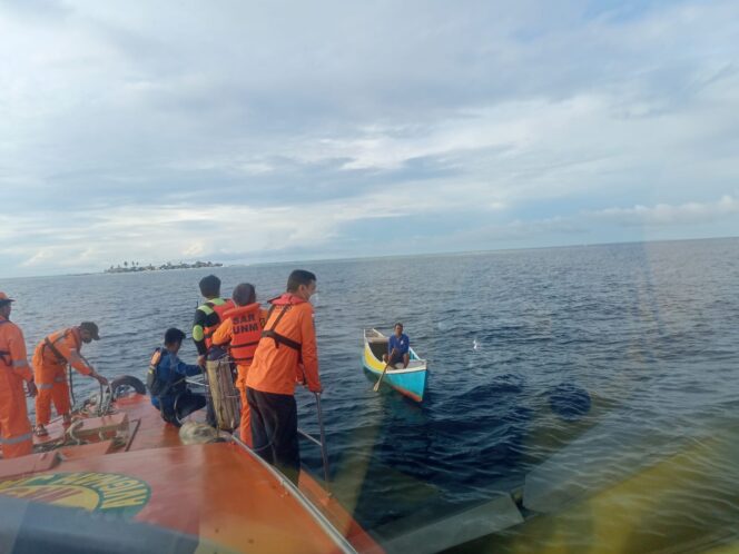 
 Basarnas Sulsel Temukan Seorang Nelayan Terjatuh Dari Perahu