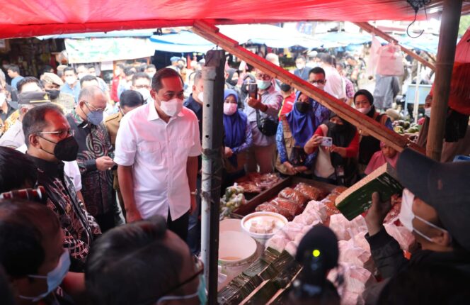 
 Mendag RI Pantau Minyak Goreng di Pasar Tradisional Makassar