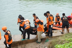 Basarnas Sulsel Kembali Temukan Korban Tenggelam, Kapalnya Pecah