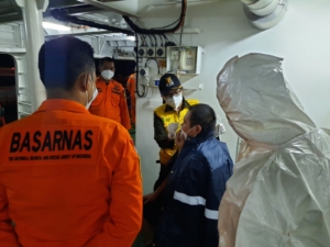 Basarnas Sulsel Evakuasi Awak Kapal Berbendera Cina di Perairan Tanakeke