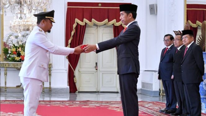 
 Presiden Jokowi Lantik Andi Sudirman Sulaiman Jadi Gubernur Sulsel