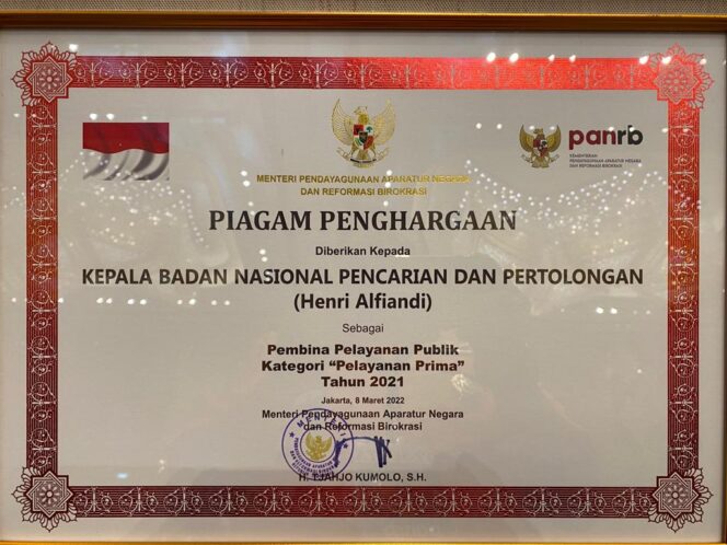 
 Kado di Usia 50 Tahun, Basarnas Raih Penghargaan Kemenpan-RB 
 (dok Phinisice )