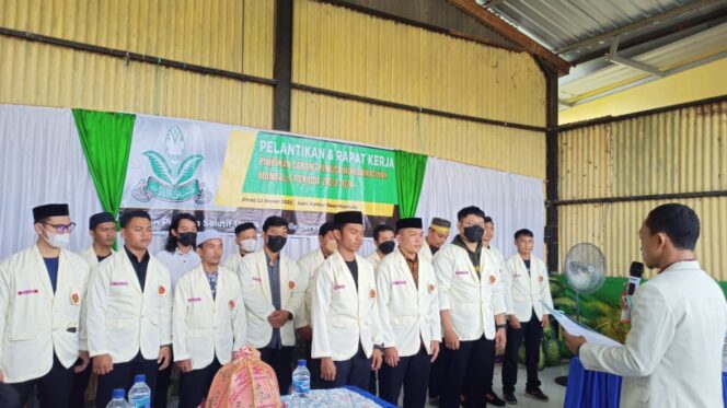 
 Pelantikan PC Pemuda Muhammadiyah Mandalle Siap Menjadi Solusi Bagi Permasalahan Pemuda
.foto (dok.phinisice.id)