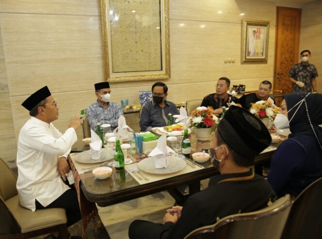
 Wali Kota Makassar Jamu Buka Puasa Peserta SSDN PPRA LXIII Lemhanas RI