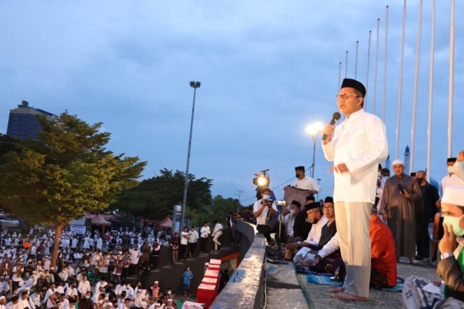 
 Wali Kota Danny Tekankan Perlunya Edukasi Agama