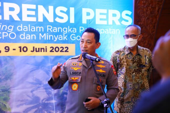 
 Polri Awasi 17 Ribu Pasar Pastikan Ketersediaan dan Harga Minyak Goreng Terjaga