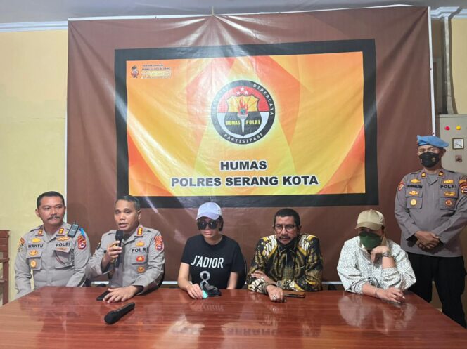 
 Polresta Serang Kota Gelar Press Conference Pemanggilan Nikita Mirzani