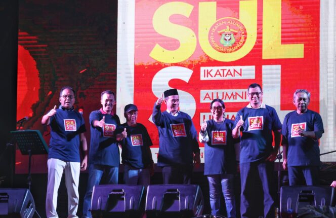 
 Danny Pomanto Kenalkan Logo dan Slogan IKA Unhas Sulsel