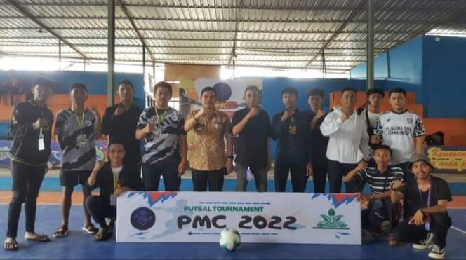 
 Camat Mamajang Buka Turnamen Futsal Pemuda Mamajang, Ini Pesannya!