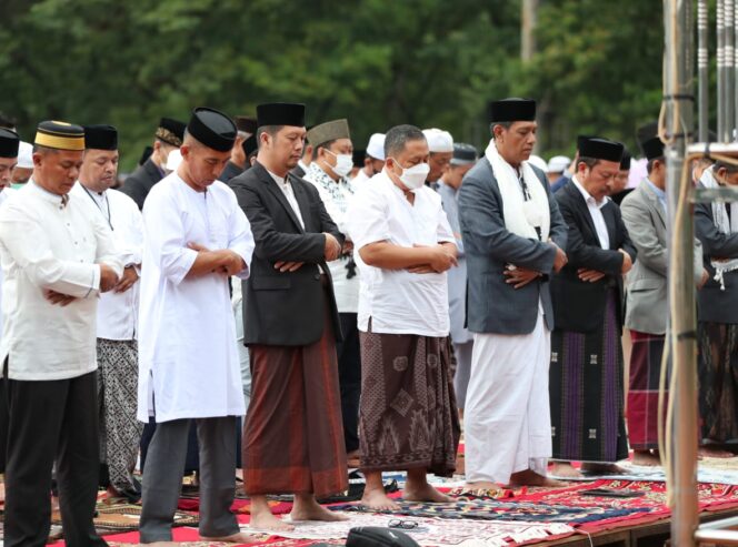 
 Di Lapangan Karebosi, Pemkot Makassar Salat Ied