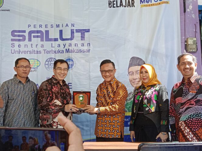 
 Wakil Rektor IV Universitas Terbuka Resmikan SALUT Pare pare