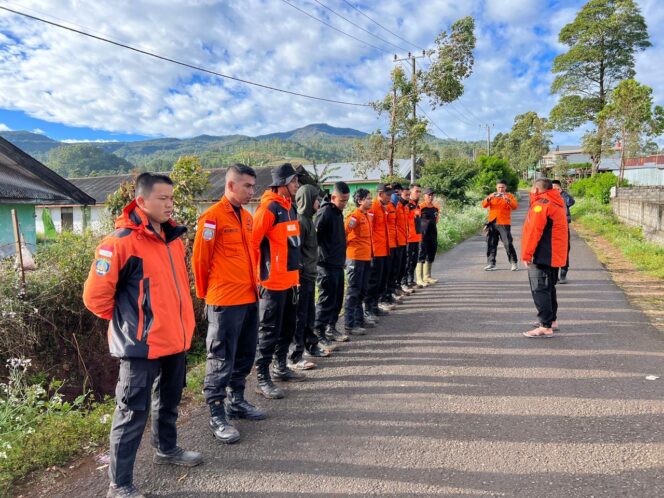 
 Basarnas Sulsel Kerahkan 2 SRU Cari Pendaki Hilang di Gunung Bawakaraeng