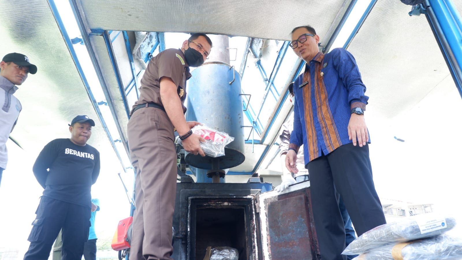 BNNP Sulsel Musnahkan Narkoba