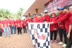 Walikota Makassar  Lepas Peserta