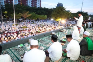 Ribuan Jemaah Hadiri Makassar