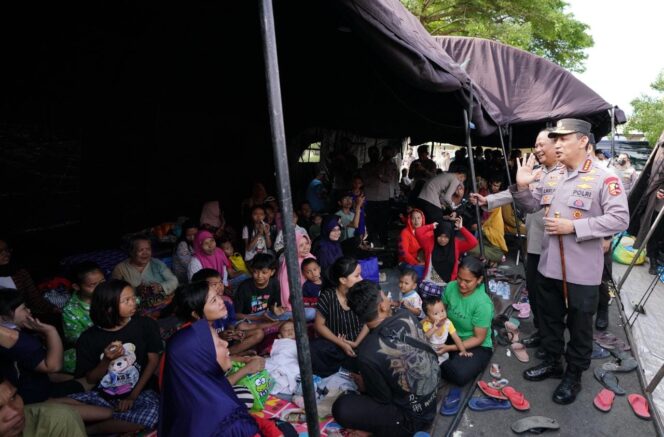 
 Kapolri Serap Aspirasi Masyarakat yang Jadi Korban Gempa Bumi Cianjur