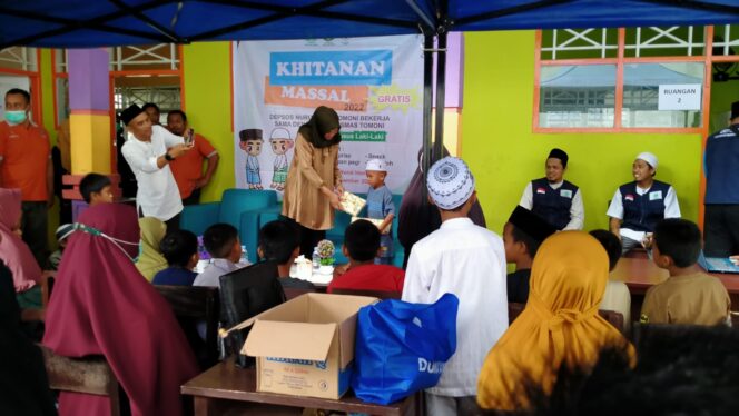 
 67 anak di Lutim Ikut Khitanan Massal Gratis di Mesjid Jami Nurul Iman Tomoni