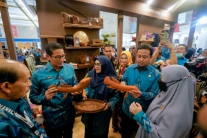 Pameran kerajinan terbesar di Asia Tenggar, Manparekraf Puji Produk Sulsel