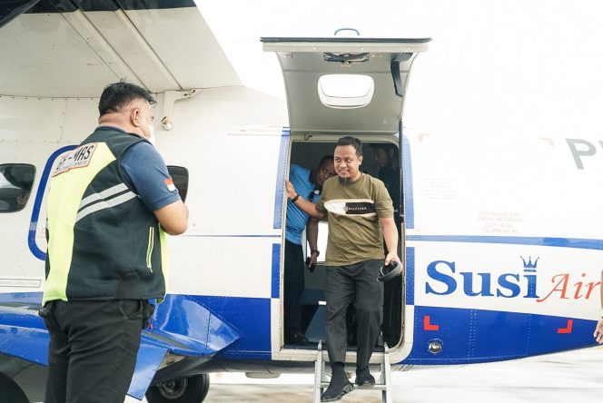 
 Disupport Subsidi Penerbangan Pemprov Sulsel, Gubernur Andalan Jajal Pesawat Susi Air Makassar – Bone