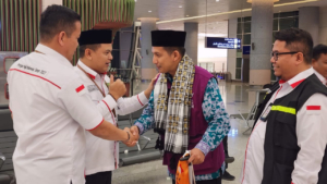 Mendarat di Jeddah, 283 Jemaah Haji Khusus Langsung ke Madinah