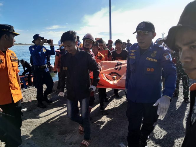 
 Tim Sar Gabungan Temukan ABK Kapal Keruk KTM 1002 Over Barge