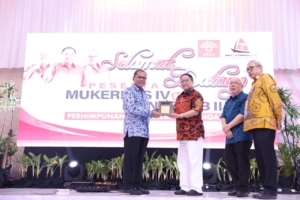 Walikota Makassar  Buka Mukernas-Munaslub Perhimpunan Indonesia Tionghoa