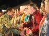Walikota Danny Akrabkan Budaya Makassar Kepada Ratusan Jenderal MNEK dalam Gala Dinner