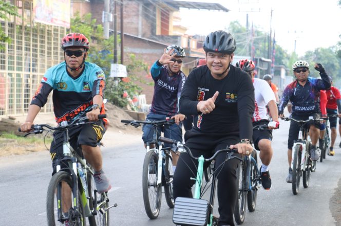 
 Kapolres Gowa Bersama PJU dan Personil Laksankan Gowes Bersama