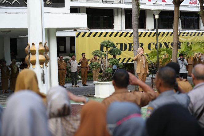 
 Pimpin Apel Pagi, Wakil Walikota Makassar Tekankan Kedisiplinan Pegawai dan Budaya Bersih