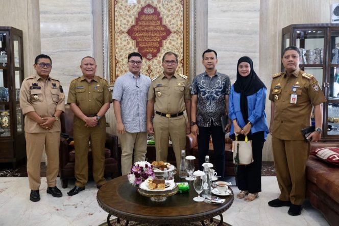 
 Walikota Makassar  Terima Perwakilan Staf Khusus Presiden, Ini Tujuannya! 