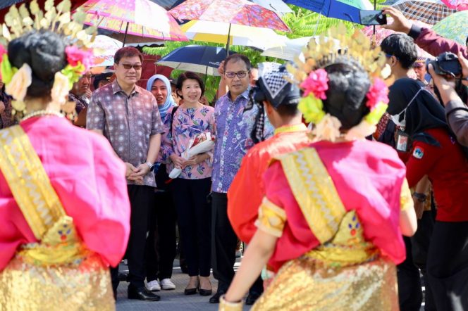 
 Kunjungi Lorong Wisata Zurich, Dubes Singapura Mr Kwok Fook Seng: Banyak Beri Manfaat untuk Masyarakat