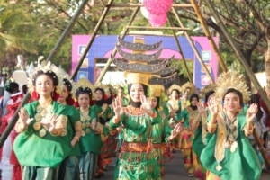 Karnaval dan Drumband Semarakkan Pagelaran Makassar F8 Hari Ketiga