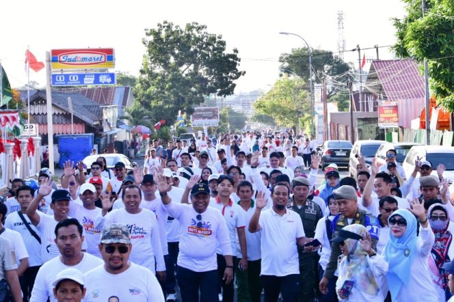 
 Warga Bone Antusias Jalan Anti Mager Bareng Gubernur Andalan