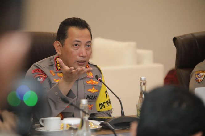 
 Update KTT Asean: Kapolri Pantau Command Center 