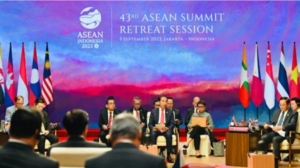 Presiden Jokowi Buka Sesi Retreat KTT Ke-43 ASEAN