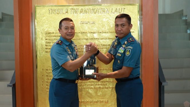 
 Pangkoarmada III Terima Kunjungan Kehormatan Komandan Puskopaska