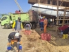Turunkan Satgas Kebersihan, Sekcam Mariso Pimpin Pembersihan Lokasi HUT Makassar di CPI