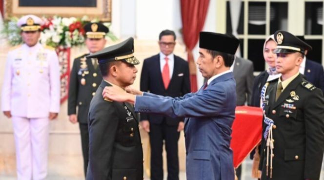 
 Presiden Jokowi Lantik Agus Subiyanto sebagai Kepala Staf AD