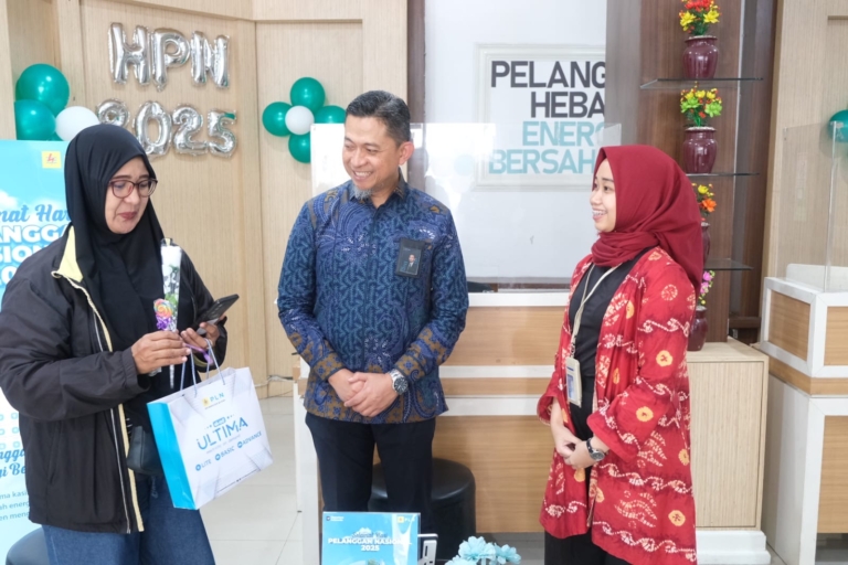 Semarak Hari Pelanggan Nasional 2025, PLN UID Sulselrabar Hadirkan Promo Tambah Daya