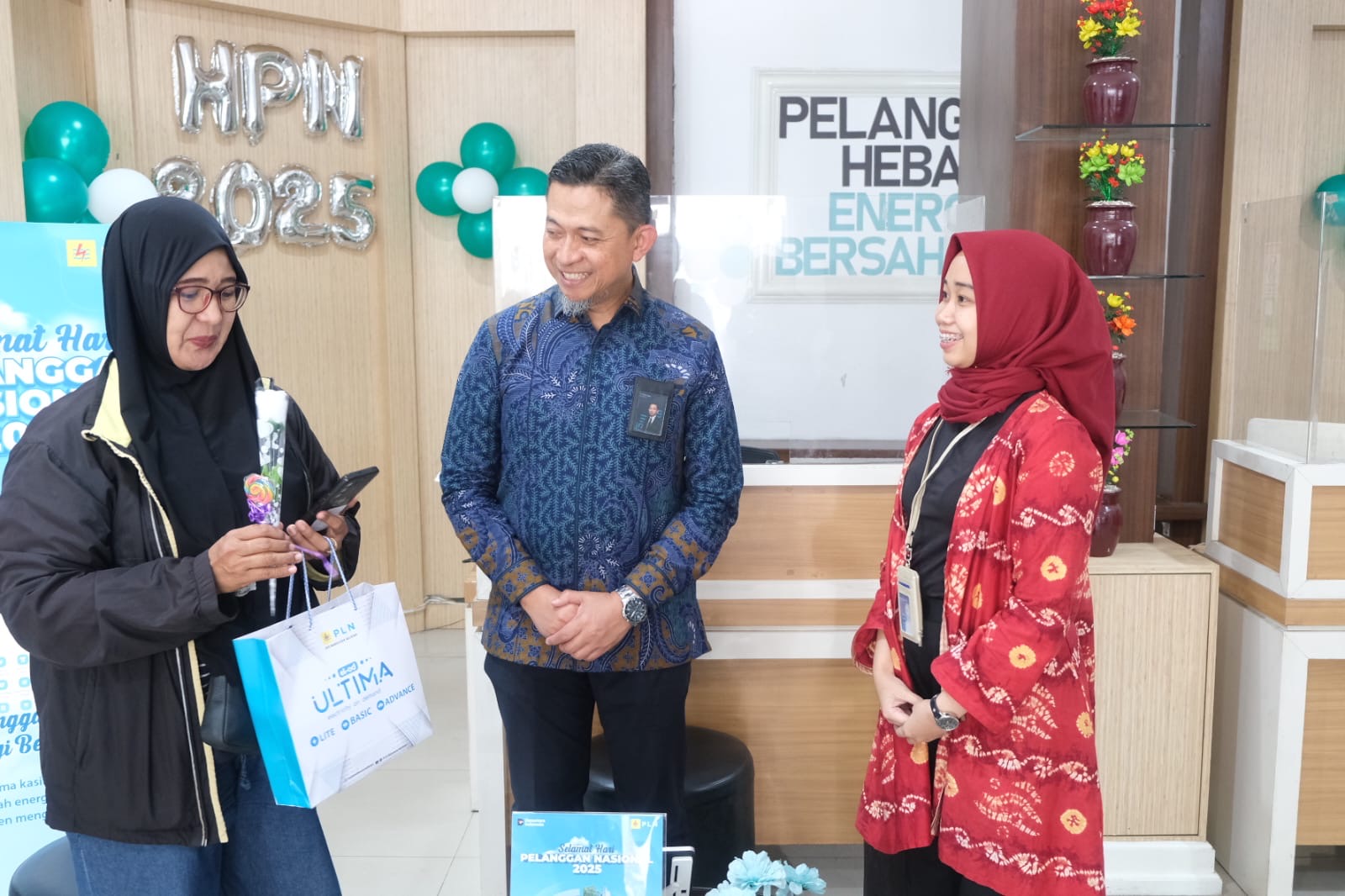 Semarak Hari Pelanggan Nasional 2025, PLN UID Sulselrabar Hadirkan Promo Tambah Daya