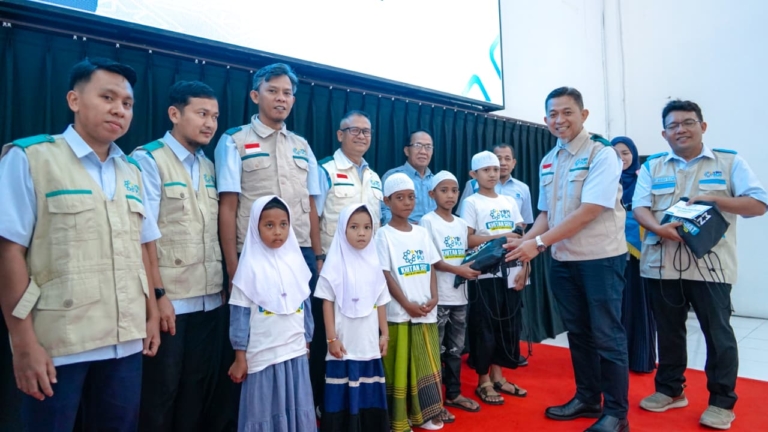 Hadirkan Kebermanfaatan bagi Rakyat, PLN Gelar Khitan Sehat Anak Sholeh di Makassar