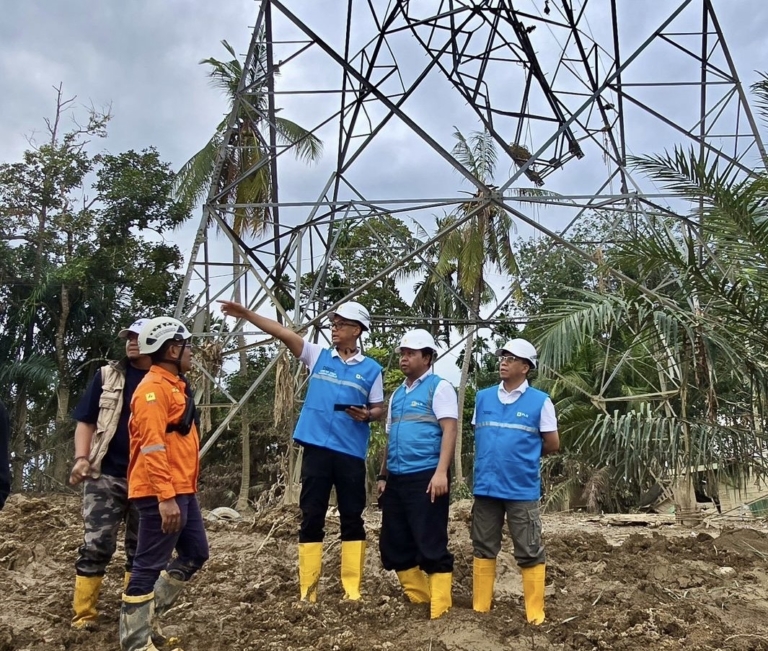PLN Terus Kebut Siang Malam Perbaiki Jalur Kelistrikan Aceh
